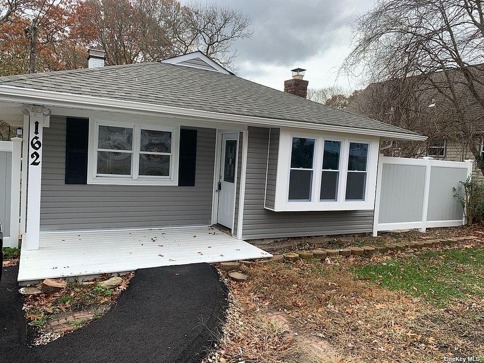 1st image of 162 Meadowmere Ave