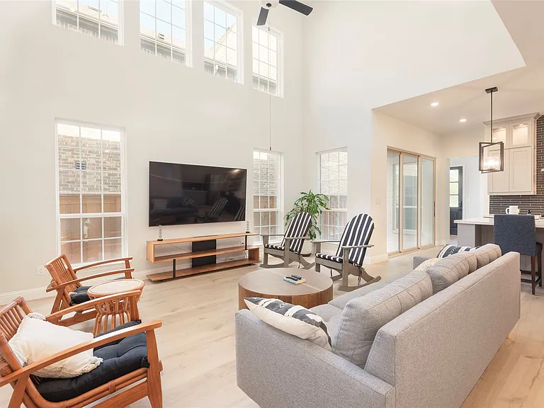 3675 Honeycutt Dr — Photo 11