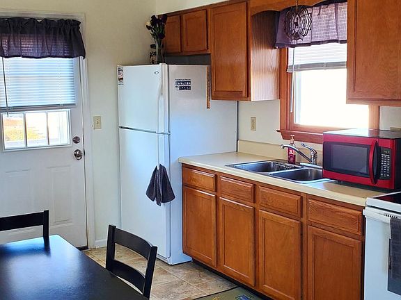 5th image of 2252 Moir St NE