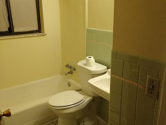 3rd image of 4152 Delhi Ave APT 2