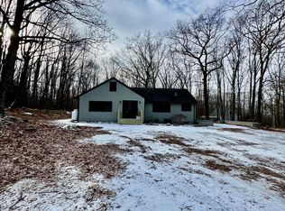 3273 Heights Dr, East Stroudsburg, PA