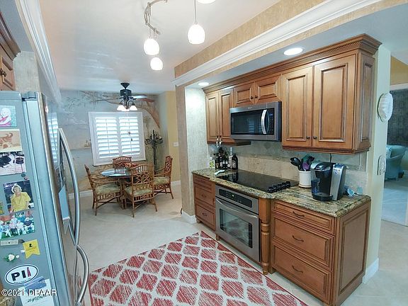 3rd image of 4767 S Atlantic Ave Unit 302