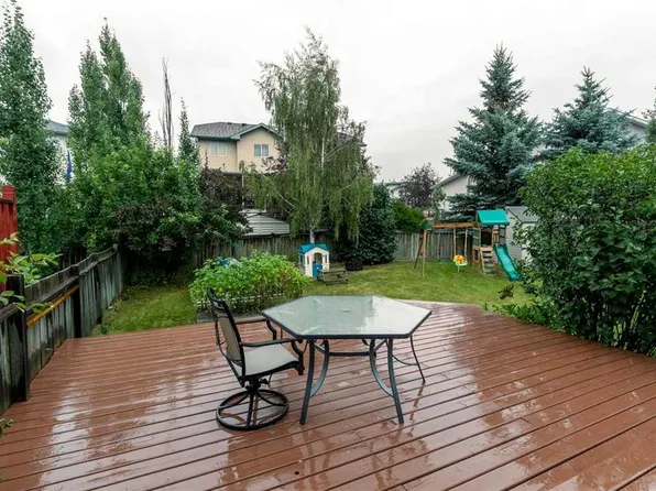 116 S Quigley Close, Cochrane, AB T4C 1S4