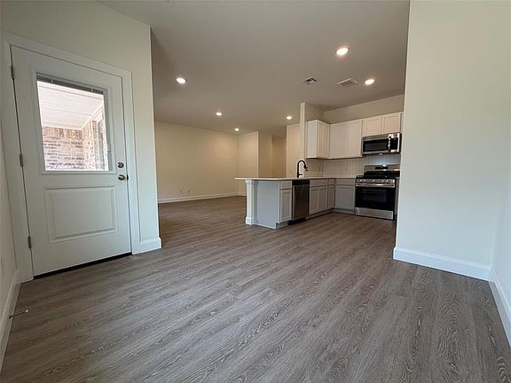 6th image of this home