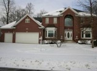 2880 Reserve Ct, Aurora, IL 60502