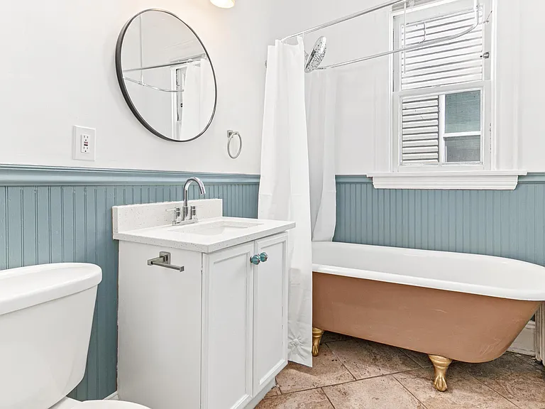 47 Lowry Ave NE #1 — Photo 3