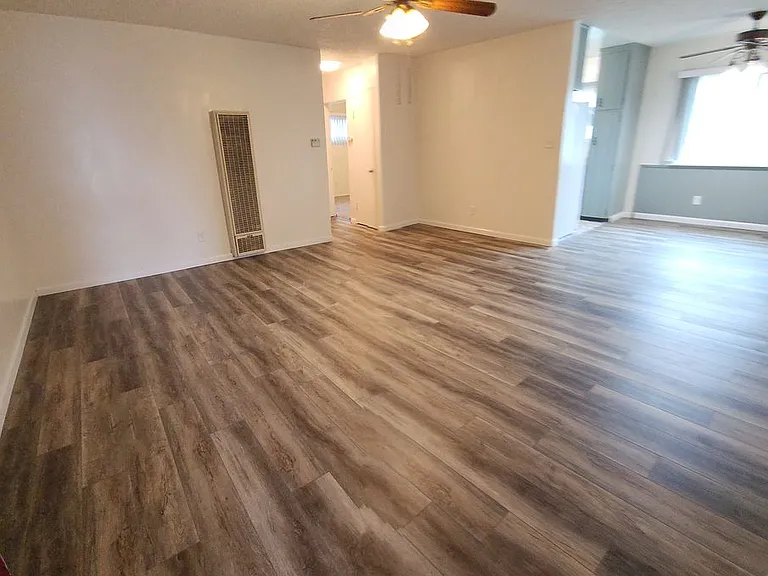 4450-52 Rosebud Ln — Photo 2
