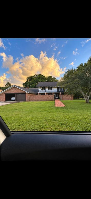 3930 Bayou Blvd - Property Image