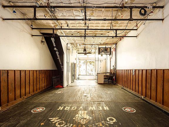3rd image of 9 Bleecker St