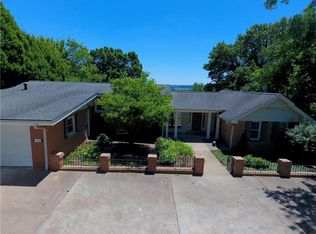 7140 Christopher Dr, Saint Louis, MO
