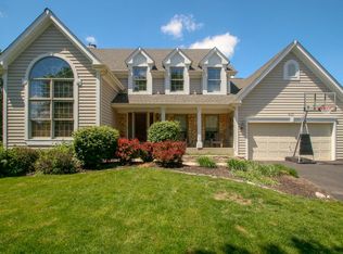 630 Highgate Ct, West Chicago, IL 60185