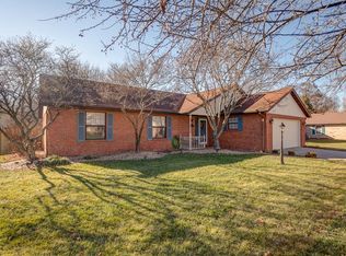 1717 Spruce Hill Dr, Belleville, IL