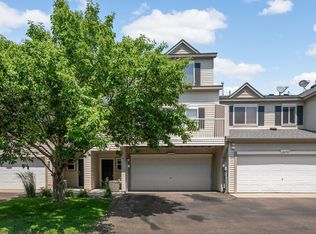 3672 Abercrombie Ln, Stillwater, MN 55082
