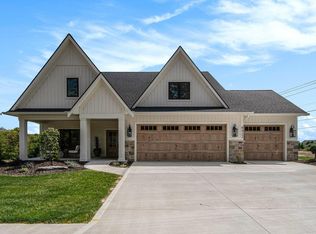 3385 Broadleaf Ln, Jenison, MI 49428
