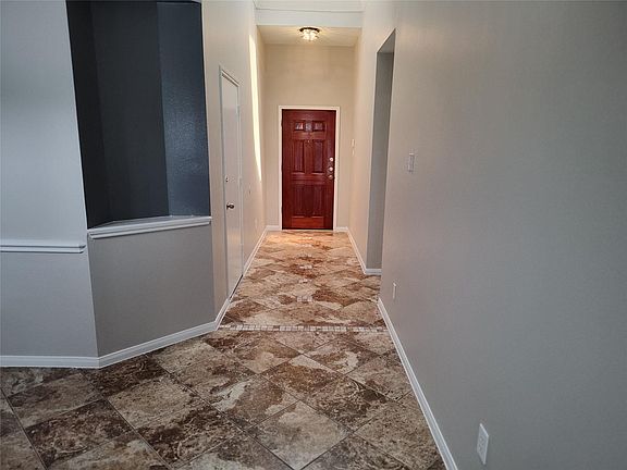 2nd image of 3406 Glenhill Dr