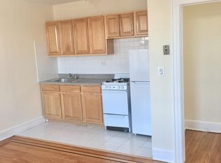 10233 91st Ave #C4, Richmond Hill, NY 11418