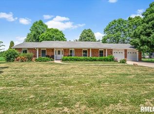 23 Crater Lake Dr, Springfield, IL 62712