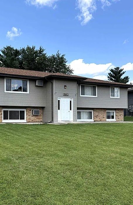 1st image of 5160 Seaton Hall Dr #3