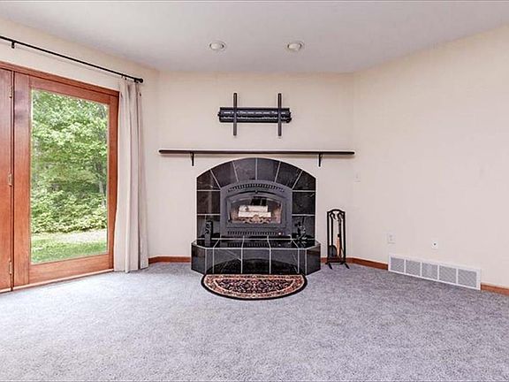 3rd image of W2671 Woodview Ln