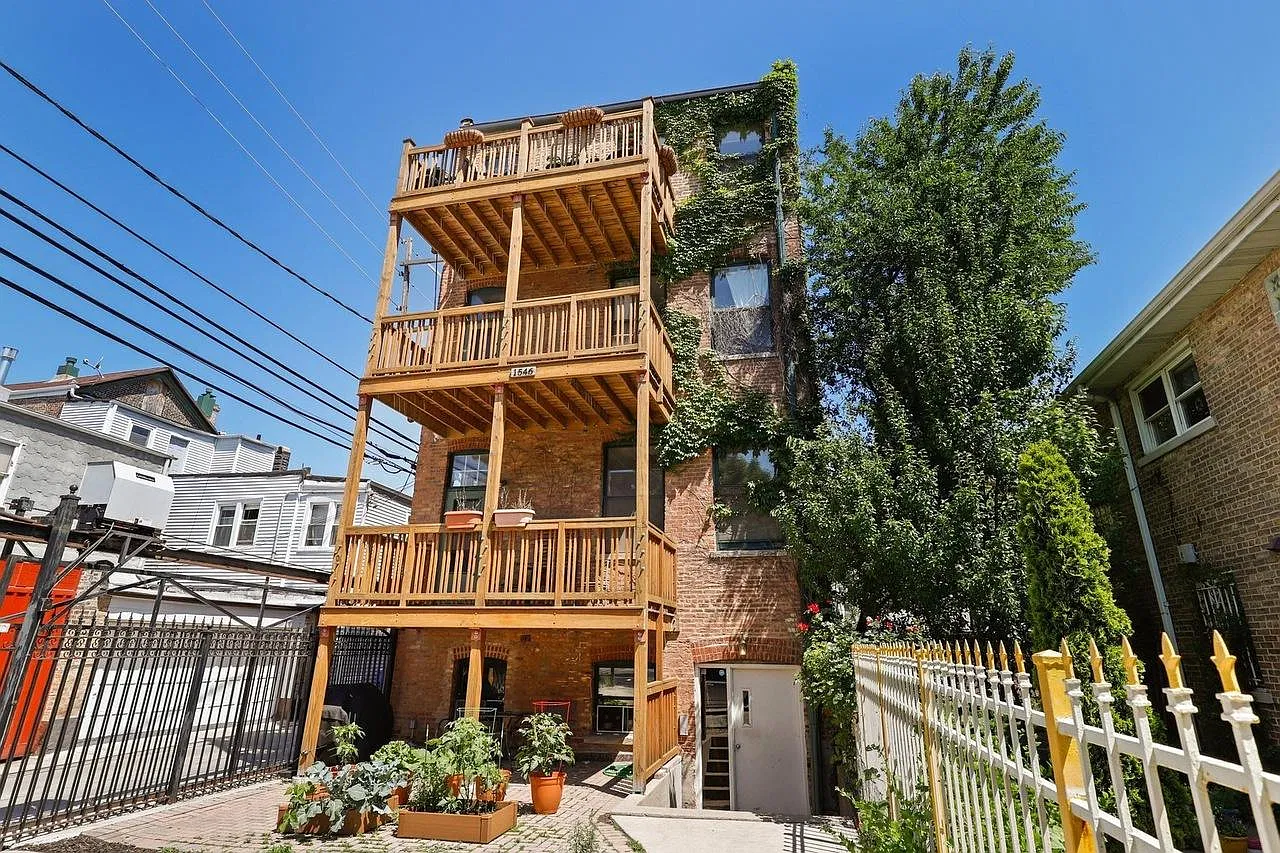1546 W Cortez St — Photo 1