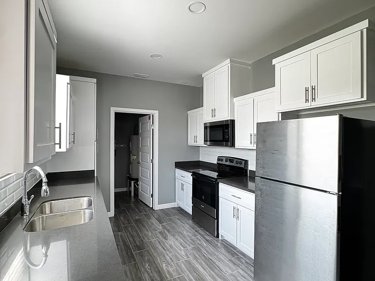 1808 Angelina Dr #3 — Photo 5