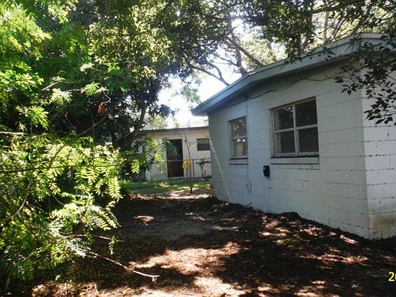 2nd image of 1645 Country Ln