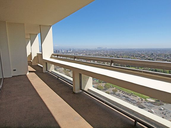 3rd image of 2222 Avenue Of The Stars Unit 2301