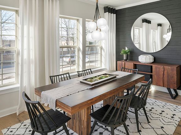 Flexible dining area with lots of natural light