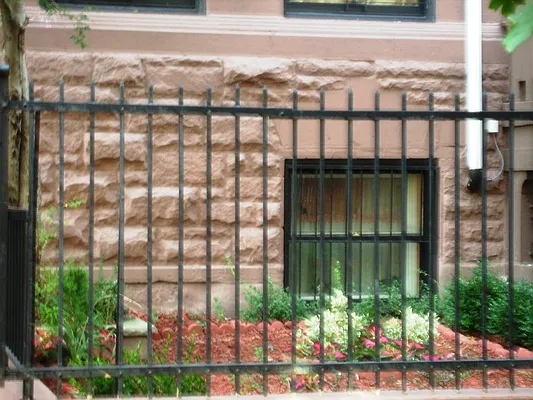 Rented by Perry Associates NYC Inc | media 17