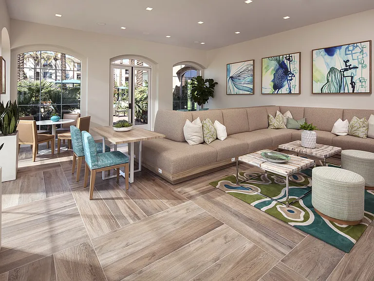 Las Flores Apartment Homes — Photo 14