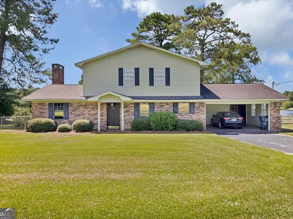 443 Lakeshore Rd, Pelham, GA 31779