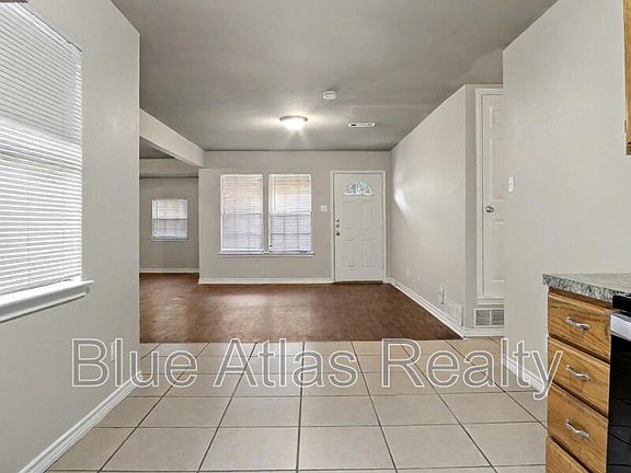 3rd image of 118 Sunflower Dr
