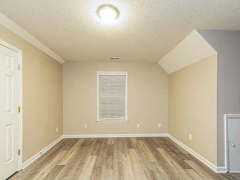 525 Hidden Cellars Dr — Photo 17