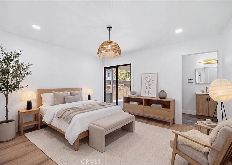 2418 Clark Ln