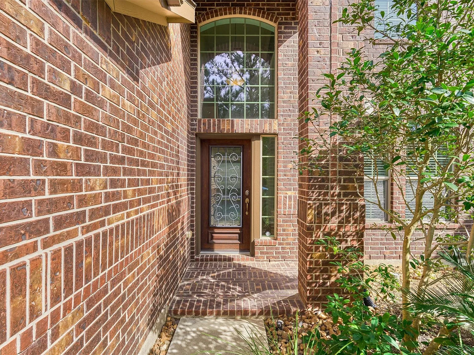 4 bed, 3.5 bath, 2630 sqft, $2,750 — Photo 4
