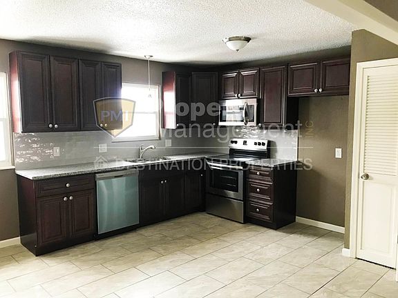 3rd image of 2322 NW Kensington Ct