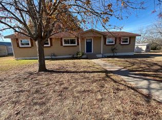 509 N Hall St, Hamilton, TX 76531