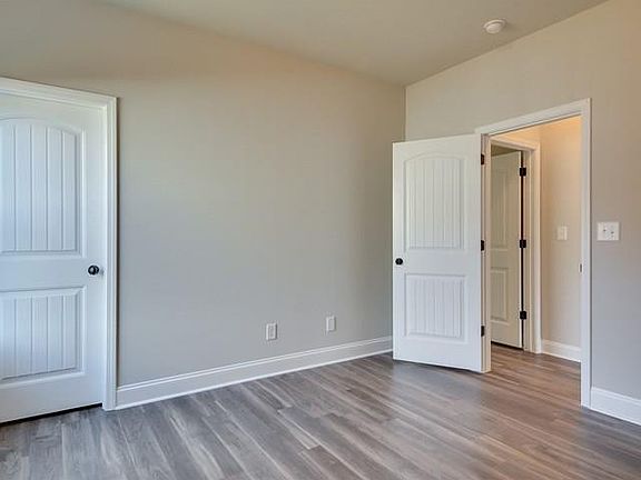 5th image of 771 Viburnum Ct