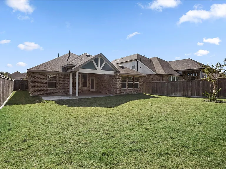 15218 Kickapoo Cavern Dr — Photo 14