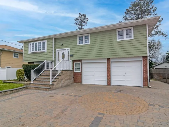 2382 N Jerusalem Road, North Bellmore, NY 11710