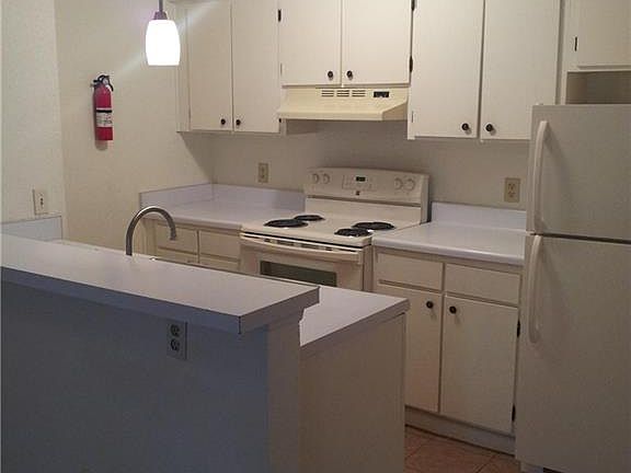 2nd image of 1011 Ennis Joslin Rd APT 210