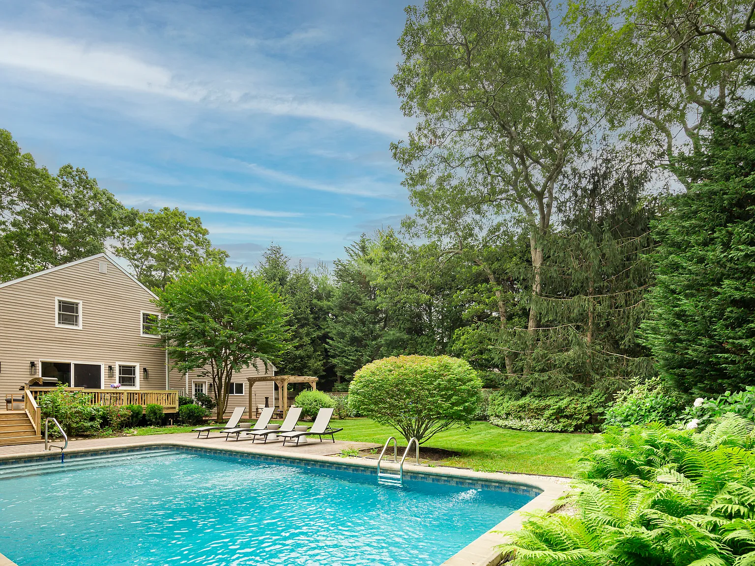 64 Norfolk Drive, Clearwater Beach, East Hampton Springs — Photo 4