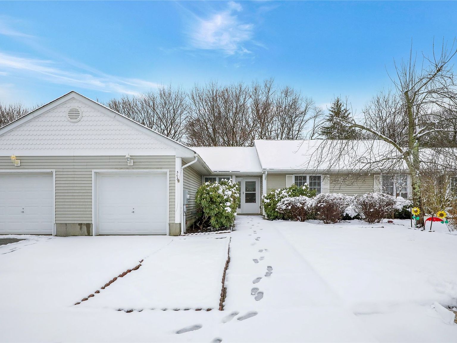 303 Peconic Court UNIT 303, Melville, NY 11747 Zillow