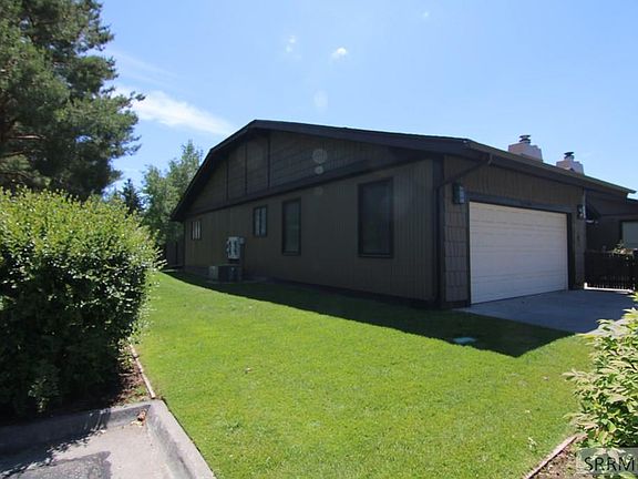 3rd image of 1306 Laurel Dr #9