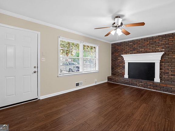 3rd image of 2370 Wakita Dr SE