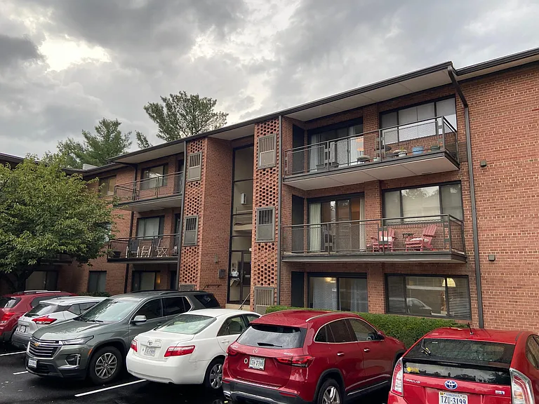 4371 Lee Hwy — Photo 12