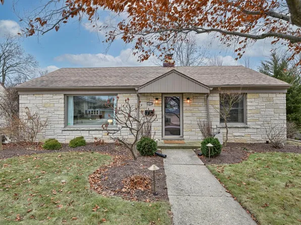 7423 Wellauer DRIVE, Wauwatosa, WI 53213
