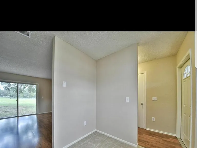 Kitchen nook area