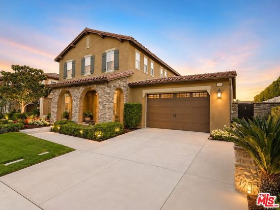 32550 Guadagno Dr, Temecula, CA 92592