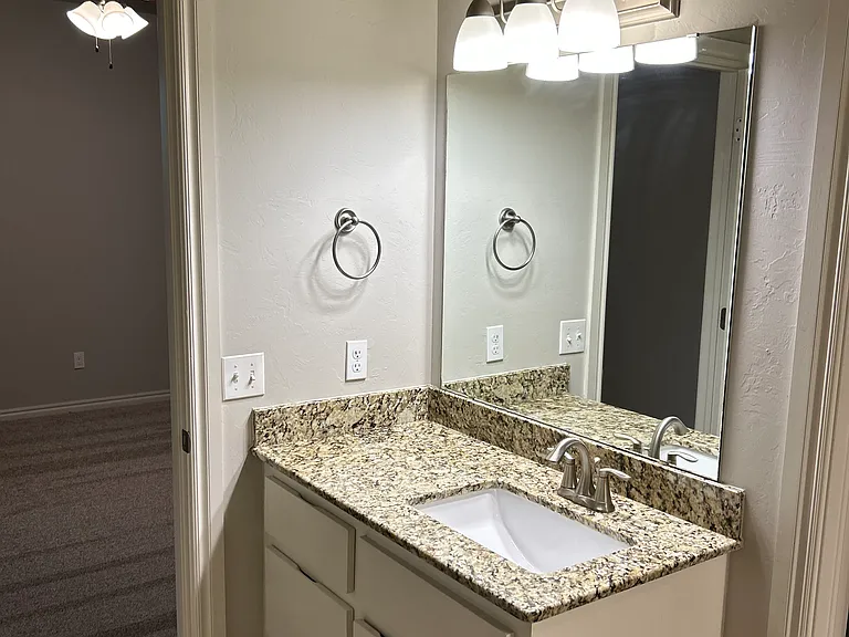 12017 Jadesdale Cir — Photo 32
